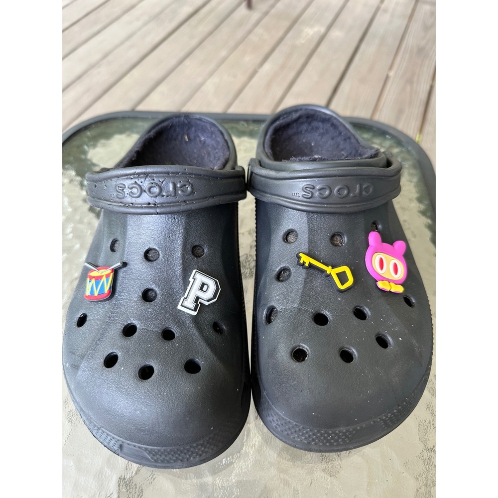Crocs Classic Lined Clog Black Fuzzy Warm Shoes with Charms Men 7 or Woman‎ 9